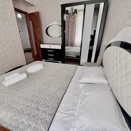 2Bedroom Home Inn At Jikia'S Green Complex-Central Tbilisi Exterior photo