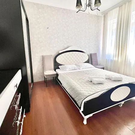 2Bedroom Home Inn At Jikia'S Green Complex-Central Tbilisi Room photo