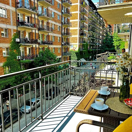 2Bedroom Home Inn At Jikia'S Green Complex-Central Tbilisi Exterior photo